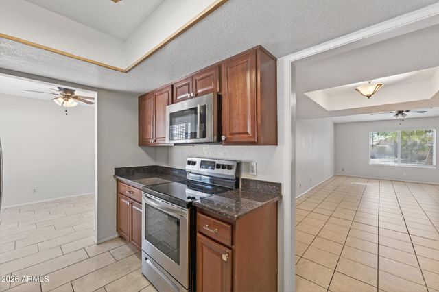 4418 W DESERT HILLS Drive, Glendale, AZ 85304