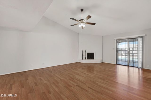 4418 W DESERT HILLS Drive, Glendale, AZ 85304