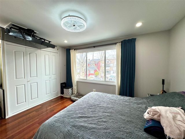 88-30 215th Place, Queens Village, NY 11427