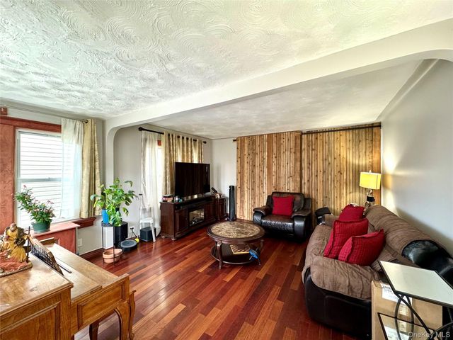 88-30 215th Place, Queens Village, NY 11427