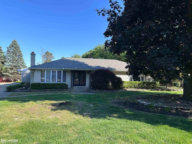 38666 Moravian Drive, Clinton Township, MI 48036