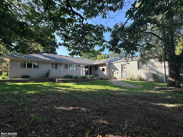 38666 Moravian Drive, Clinton Township, MI 48036