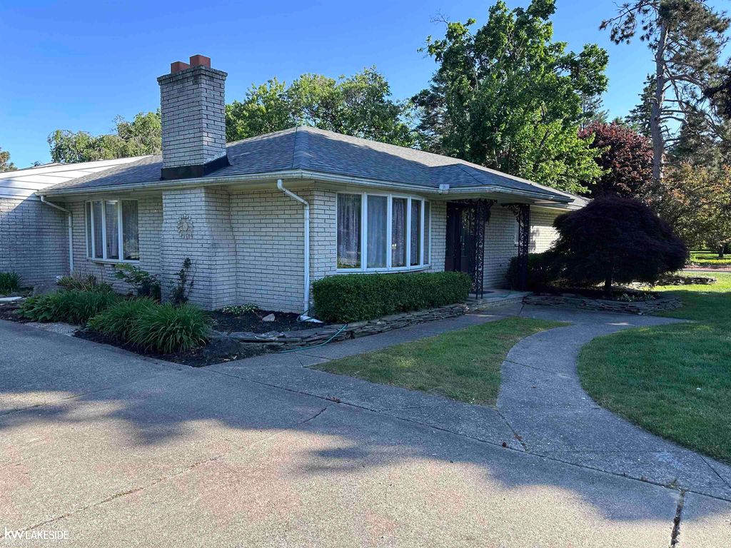 38666 Moravian Drive, Clinton Township, MI 48036