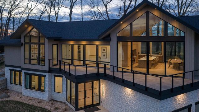 4965 Championship Circle, Waunakee, WI 53597