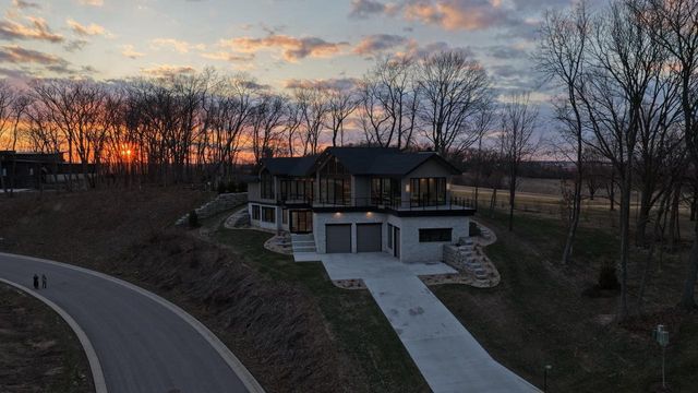4965 Championship Circle, Waunakee, WI 53597