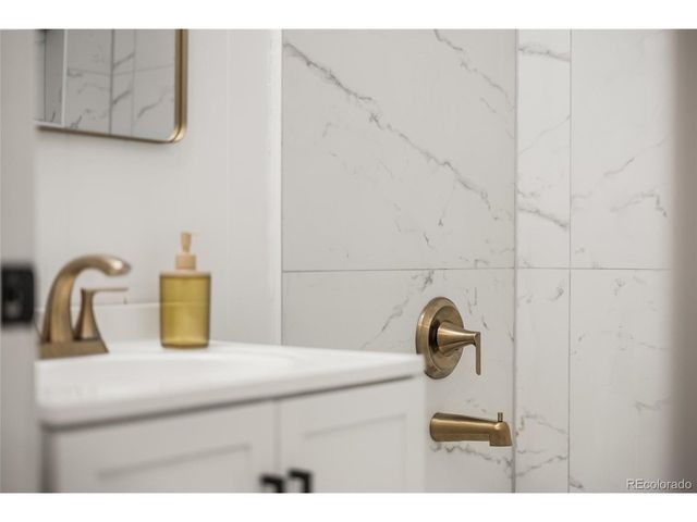 2490 Lewis St, Lakewood, CO 80215