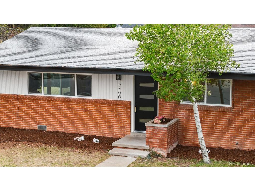 2490 Lewis St, Lakewood, CO 80215