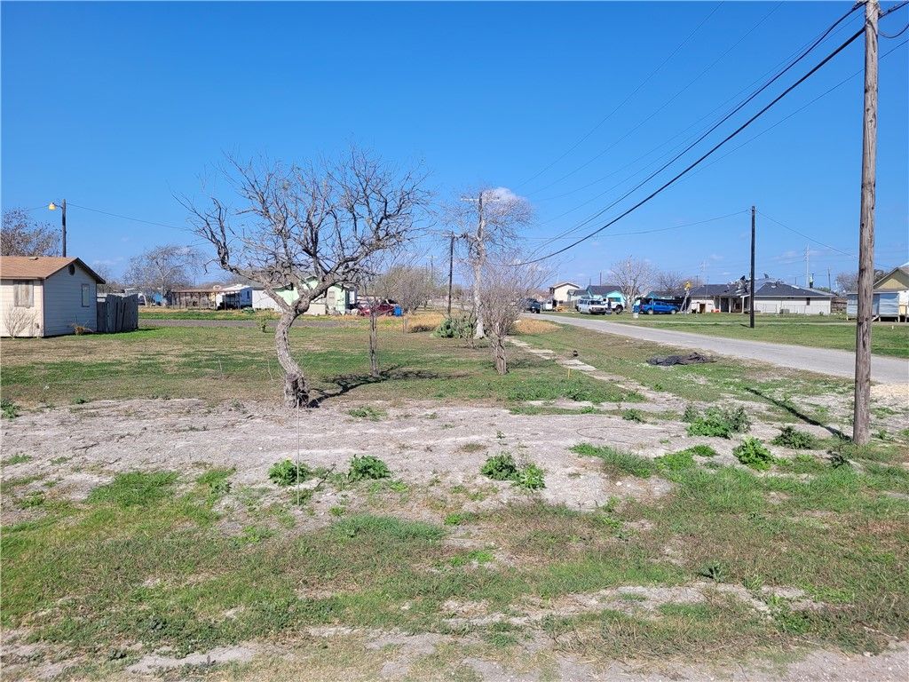 205 Polk St, Gregory, TX 78359 — exterior