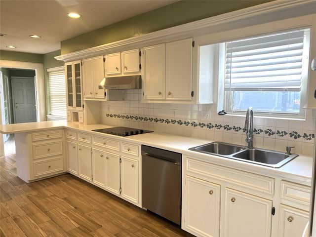 7510 Creek Glen Drive, Houston, TX 77095