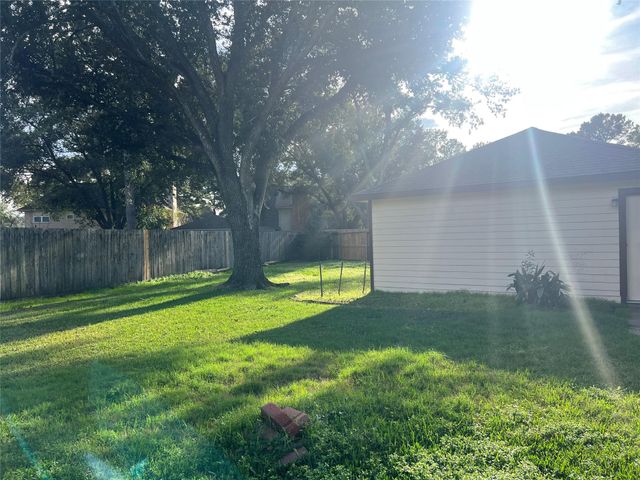 7510 Creek Glen Drive, Houston, TX 77095