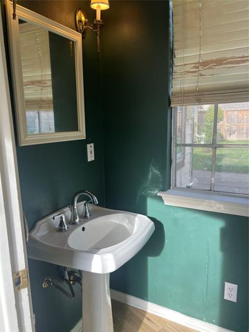 7510 Creek Glen Drive, Houston, TX 77095