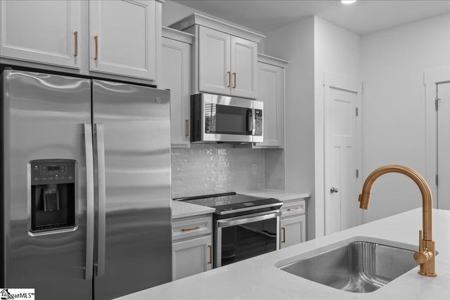 3 Redfield Place, Simpsonville, SC 29681