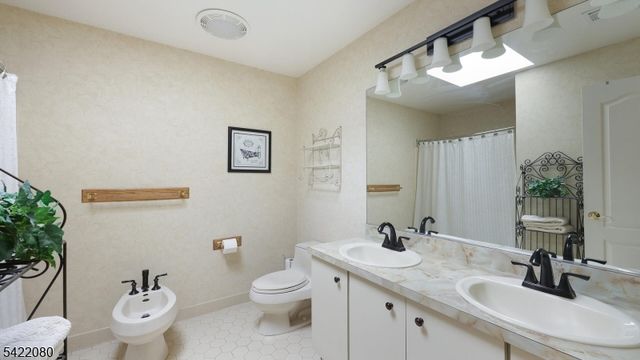 19 Partridge Rd, Readington Twp., NJ 08822