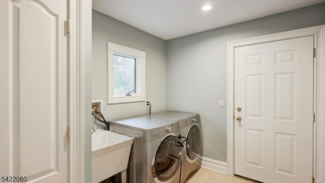 19 Partridge Rd, Readington Twp., NJ 08822