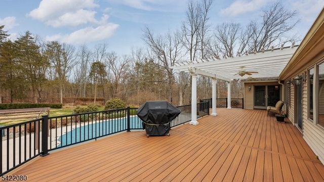 19 Partridge Rd, Readington Twp., NJ 08822