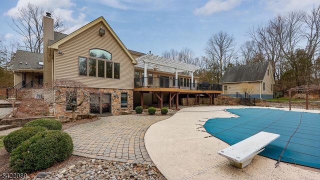 19 Partridge Rd, Readington Twp., NJ 08822