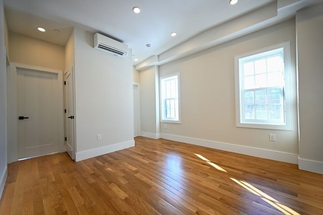 18 Winchester St 9, Boston, MA 02116