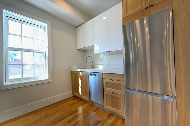 18 Winchester St 9, Boston, MA 02116