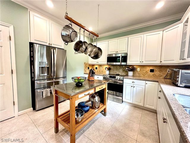 738 Park AVE, Naples, FL 34110