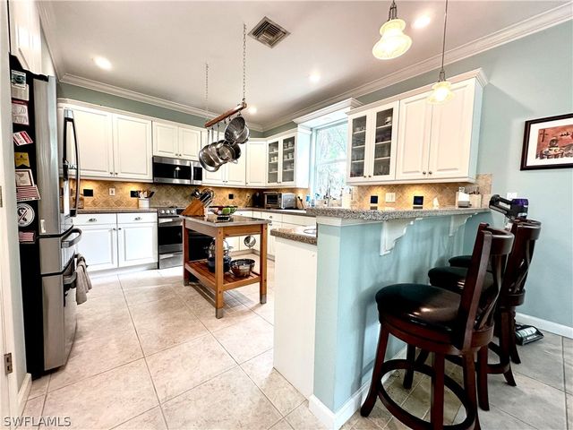 738 Park AVE, Naples, FL 34110