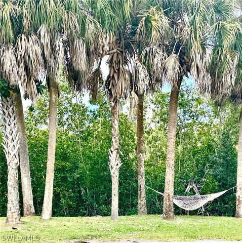 738 Park AVE, Naples, FL 34110