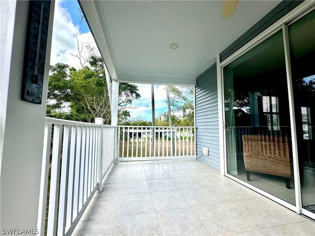 738 Park AVE, Naples, FL 34110