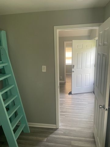 5215 W Orchard Drive, Mchenry, IL 60050