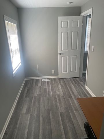 5215 W Orchard Drive, Mchenry, IL 60050