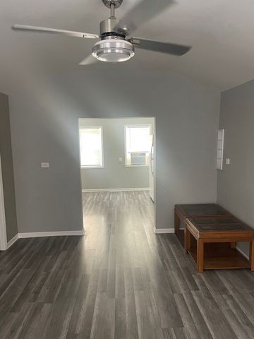 5215 W Orchard Drive, Mchenry, IL 60050