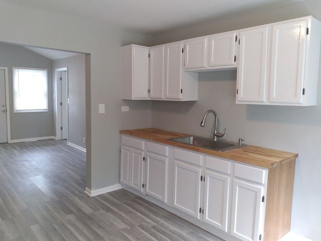 5215 W Orchard Drive, Mchenry, IL 60050