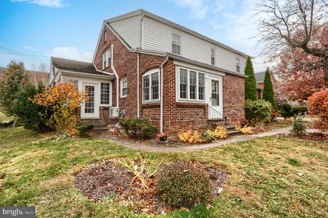 107 E MAIN ST, Elizabethville, PA 17023