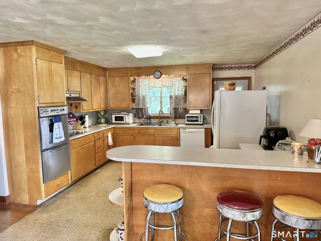 586 Wolcott Road, Bristol, CT 06010