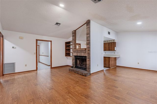2681 WASHINGTON AVENUE 18, Eustis, FL 32726