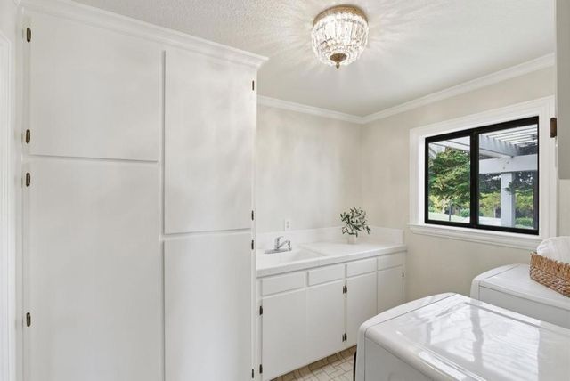 660 Helen Drive, Hollister, CA 95023