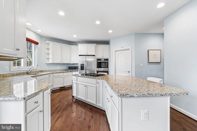 1232 SHENANDOAH RD, Alexandria, VA 22308