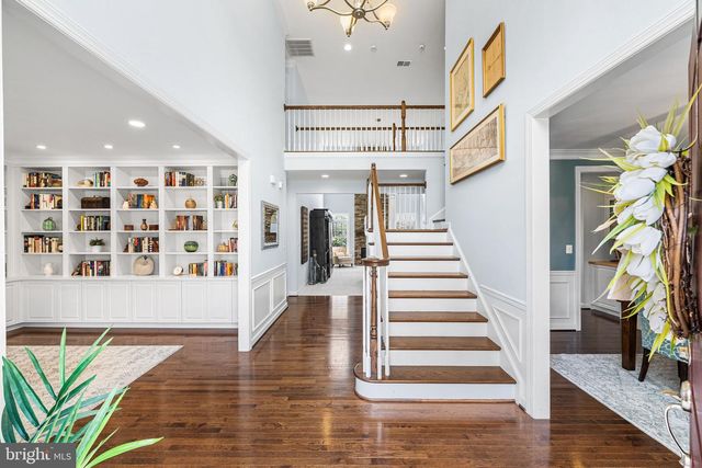 1232 SHENANDOAH RD, Alexandria, VA 22308