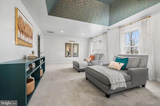 1232 SHENANDOAH RD, Alexandria, VA 22308