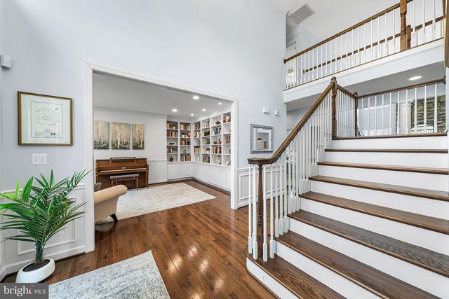 1232 SHENANDOAH RD, Alexandria, VA 22308