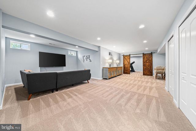 1232 SHENANDOAH RD, Alexandria, VA 22308