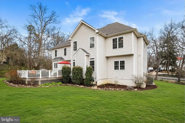 1232 SHENANDOAH RD, Alexandria, VA 22308