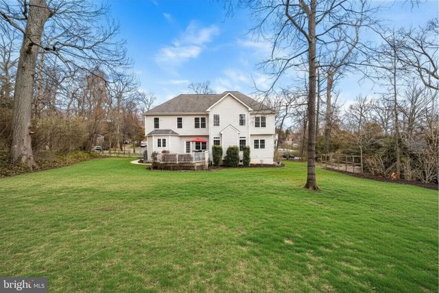 1232 SHENANDOAH RD, Alexandria, VA 22308