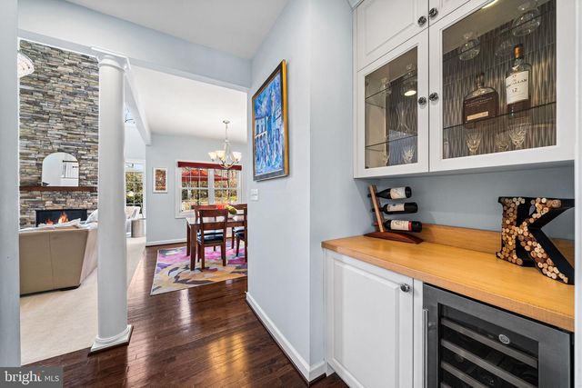 1232 SHENANDOAH RD, Alexandria, VA 22308