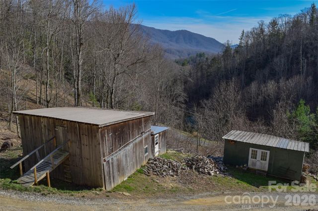 710 Greasy Creek Road, Bakersville, NC 28705