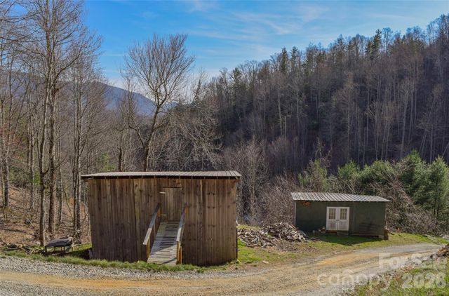 710 Greasy Creek Road, Bakersville, NC 28705