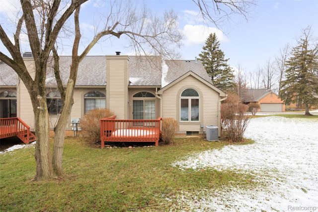 970 Ridge Court, Brighton, MI 48116