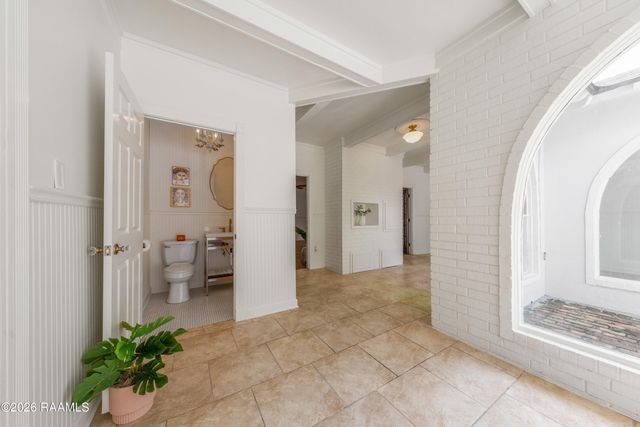 106 Riverview Road, Lafayette, LA 70503
