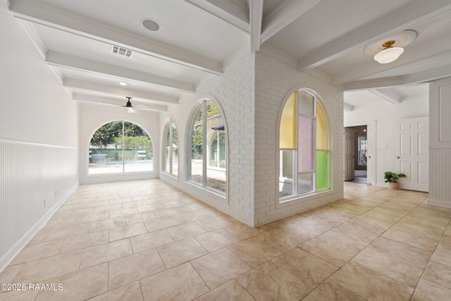 106 Riverview Road, Lafayette, LA 70503