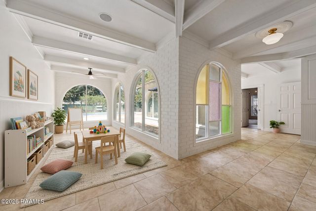 106 Riverview Road, Lafayette, LA 70503