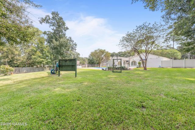 106 Riverview Road, Lafayette, LA 70503