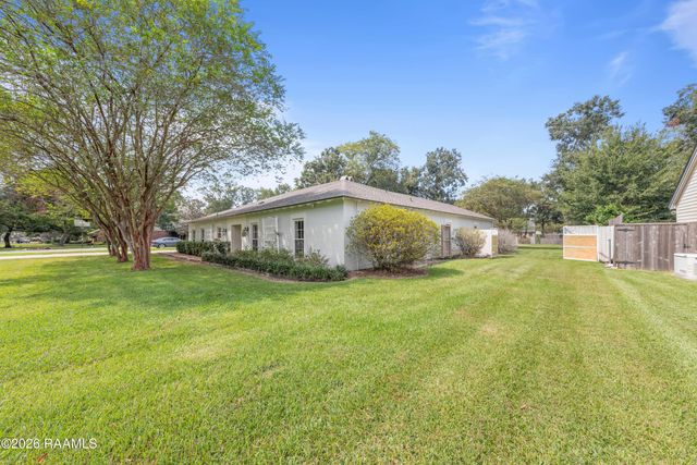 106 Riverview Road, Lafayette, LA 70503